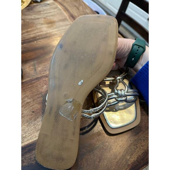Azalea Wang Gold Strip Slip On Flat Sandal Size 40 - Picture 2 of 5